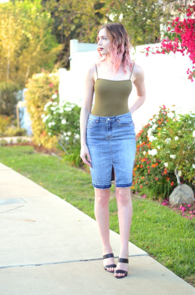 American apparel green bodysuit, denim cut off midi skit, j crew black leather heeled slides. 3 Favorite Highlighters for Fair Skin with Los Angeles Cruelty-Free Beauty Blogger, Emily Wolf Beauty.