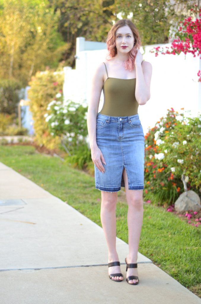 American apparel green bodysuit, denim cut off midi skit, j crew black leather heeled slides 3 Favorite Highlighters for Fair Skin with Los Angeles Cruelty-Free Beauty Blogger, Emily Wolf Beauty.