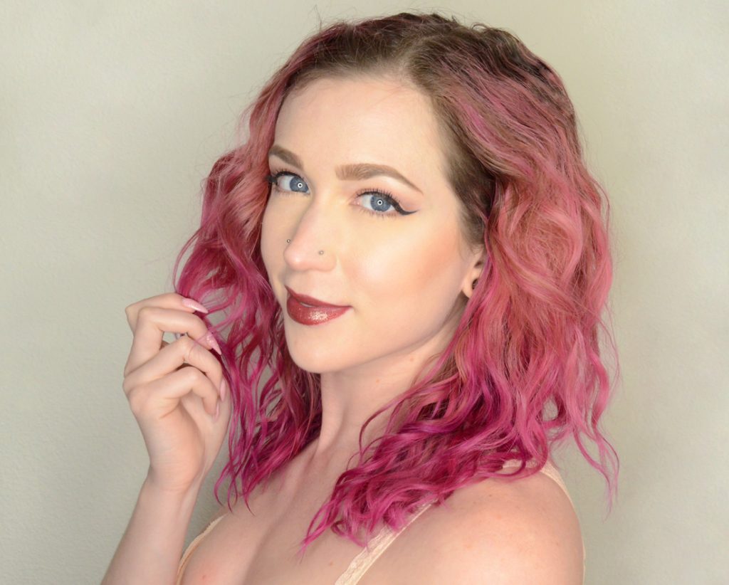 Los Angeles Cruelty-Free Beauty Blogger, Emily Wolf Beauty is using Jeffree Star Liquid Lipsticks as Eyeliner. You have to see this to believe it, it's gorgeous.