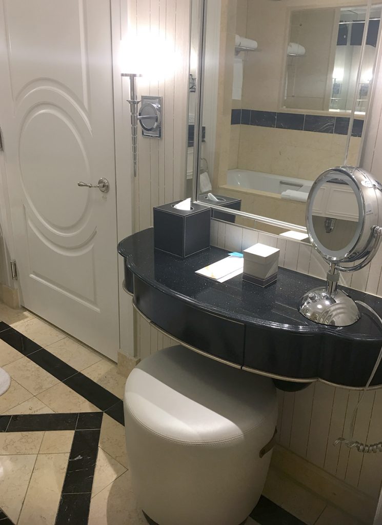 palazzo Las Vegas bathroom