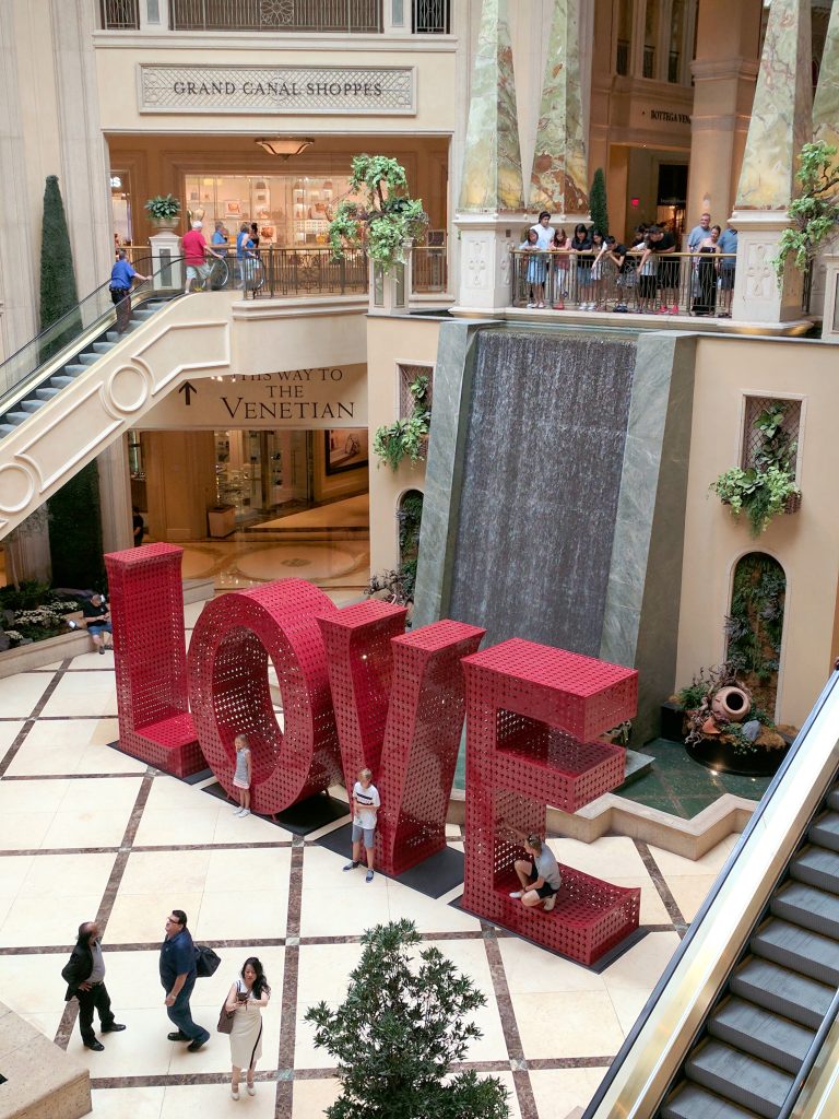 Vegas LOVE sculpture by Laura Kimpton Cosmoprof and a Stay at the Palazzo Hotel with Los Angeles Cruelty-Free Beauty Blogger, Emily Wolf Beauty.